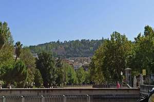 Pis a Paseo Del Violon, Granada. 