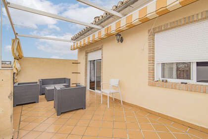 Penthouse/Dachwohnung zu verkaufen in Armilla, Granada. 